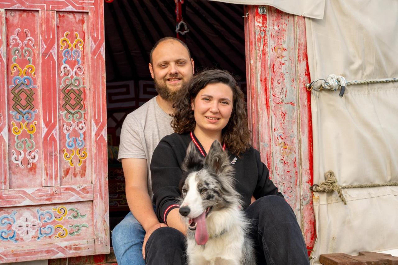 Yourte dans une ferme pédagogique Farbus Extérieur photo