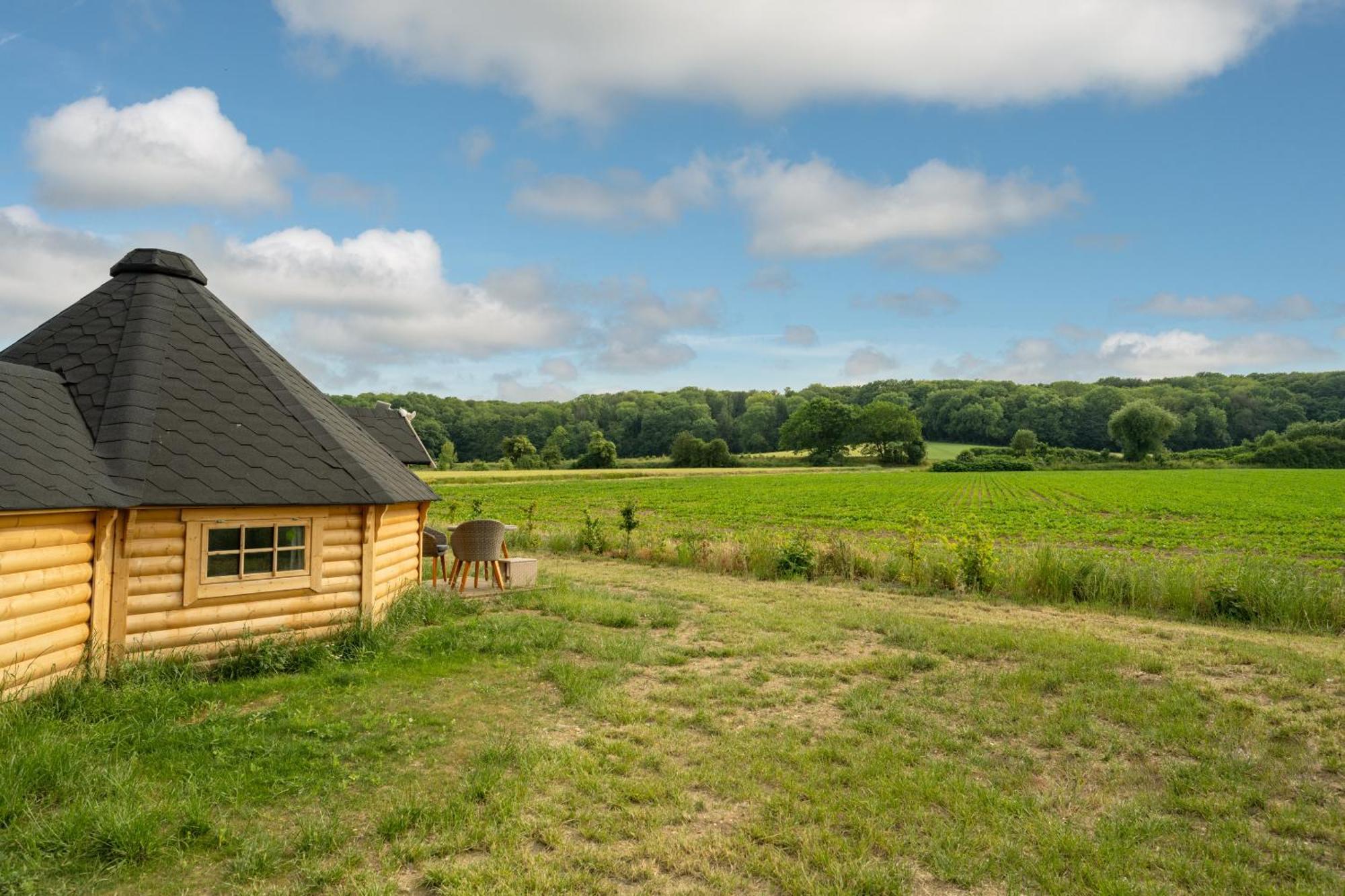 Yourte dans une ferme pédagogique Farbus Chambre photo